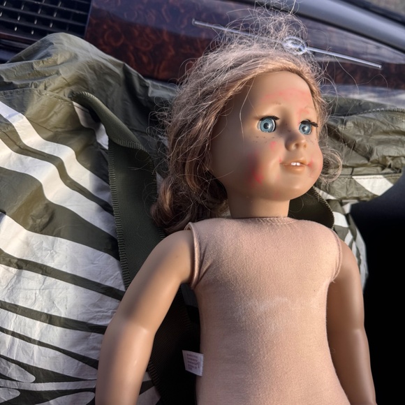 American girl doll with Blue Eyes and Pink Cheeks face needs to be cleaned with - Picture 6 of 7